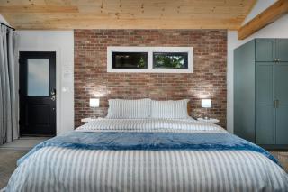 Petit Paradis Studio with hot tub - 2