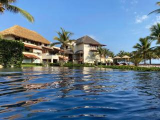 Villa Caracol in Las Palmas Luxury Villas - Barra de Potosi - 0