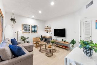 Bright and Stylish Apt in Las Olas Blvd Victoria Park - Fort Lauderdale - 7