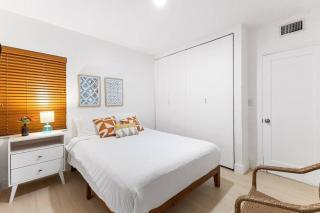Bright and Stylish Apt in Las Olas Blvd Victoria Park - Fort Lauderdale - 2