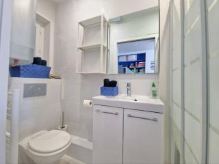 2 Pièces, face casino, 20 mètres plage. - 6