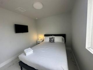 Luxe 3 bed & 3 bath Minutes from Design district - Miami - 4