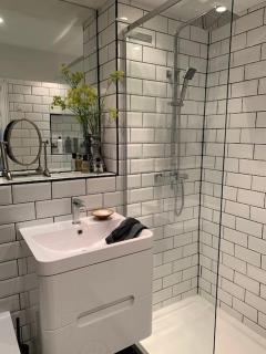 Windsor Royal Retreat Luxury 1BED Apartment - 4