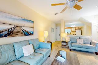 Ocean-view townhome with balcony & W/D - walk to beach - dog-friendly - 7