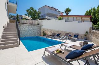VILLA FRANKOLA WITH POOL - Crikvenica - 0