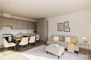 The Harlesden Place - Modern 3BDR Flat with Balcony - Londra - 0