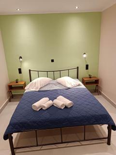 Newly renovated apartment next to the port - Mantoúkion - 2