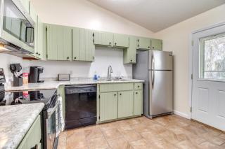 Charming Hinesville Home Less Than 6 Mi to Fort Stewart - Hinesville - 1