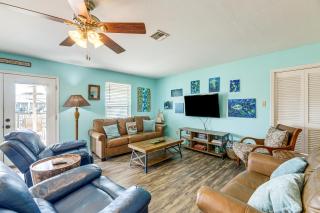 Dock and Bay Access Rockport Home on Canal - 7