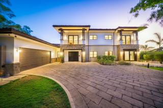 Golf Course Home In Exclusive Gated Community - 8