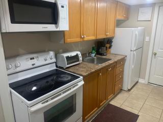 2 bedroom basement with private side entrance - Guelph - 3