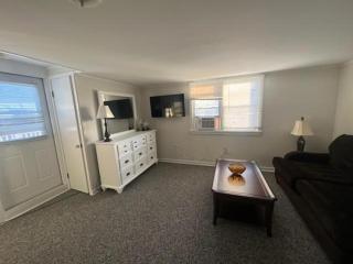 5 Bedrooms That Sleeps 14! Home Has Ocean Views! 50 Feet From Beach Ramp!!!! - Brant Beach - 4