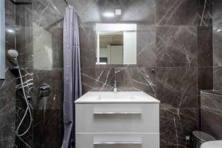 Luxury villa by the sea with heated pool - 3