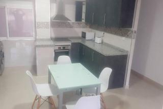 Three private bedrooms with private bathroom in spacious apartment in Alicante, shared kitchen and living room, the host lives in the apartment - Alicante - 9