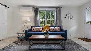 Casa Crabapple Guesthouse Sleep 5 plus Hot Tub - Fredericksburg - 9