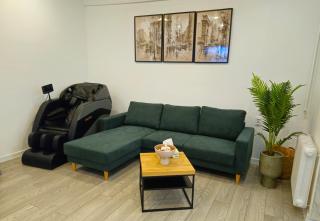 The Bohemian Connection, Rezerva acum studio Ultracentral Spatios si Curat, Scaun Masaj, Ceai, cafea, apa filtru, parcare publica gratuita - Craiova - 7