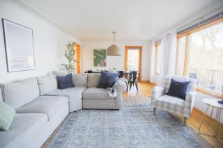 4 br Lakehouse, Fire Pit, King Beds, Bunk room - 8