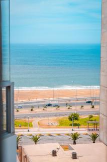 Departamento con vista lateral al mar - Lima - 3
