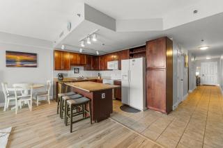 OCEAN VIEW 10th floor condo at the Laketown Wharf 1004 - Panama City Beach - 2