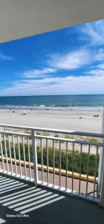 Oceanfront Efficiency T406 - Myrtle Beach - 2