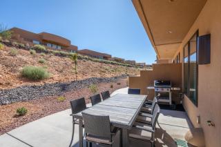Poolside Oasis - St. George - 8