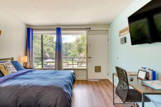 Bells Marina & Fishing Resort - Santee Lake Marion by I95 - Family Adventure, Pets on Request! - 0