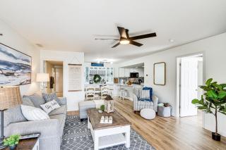 Regatta Bay Condo with Balcony and Water Views! - Four Seasons - 6
