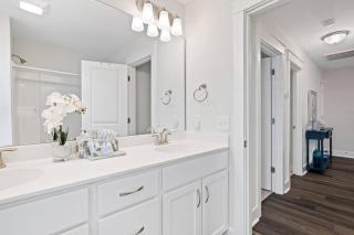 Luxury Getaway! Brand New 4BD! Near Coligny Beach - Île de Hilton-Head - 6