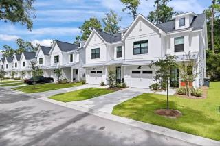 Luxury Getaway! Brand New 4BD! Near Coligny Beach - Île de Hilton-Head - 3