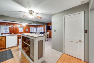 Clear Lake Vacation Rental Walk to City Beach! - Clear Lake - 1