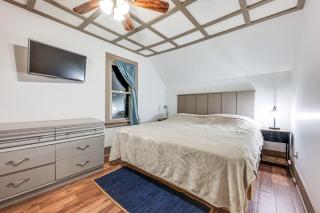 Clear Lake Vacation Rental: Walk to Town / Beach! - 1