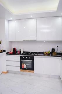 Saw Paradise in Praia T2 - Praia - 2