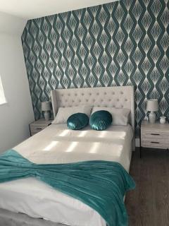 Brand New Big House with garden and free parking - Brentford - 1
