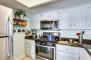 Resort-Style Lake Conroe Retreat with Balcony and View - Willis - 6