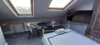 Serene Homes Sheffield, Private Ensuite Velux Room - Hillsborough - 6