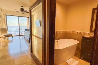 Seaview Oasis 1-BR Suite in Croc's casino resort - Jacó - 2
