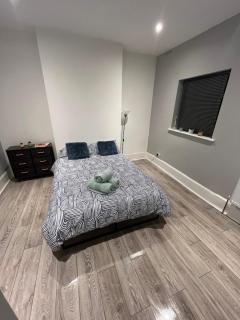 Cozy two bed in Brixton next to station - London - 8