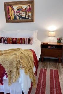 Serene Modern Family Getaway Near Midtown Downtown and Folsom Lake - 5