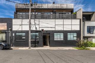 Steel Panorama - Industrial Chic off High Street - 5