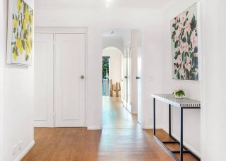 'Sunset Stunner' Palm Springs-Inspired River Oasis - Gold Coast - 5