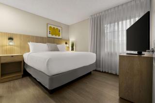 Sonesta Simply Suites Irvine East Foothill - Lake Forest - 2