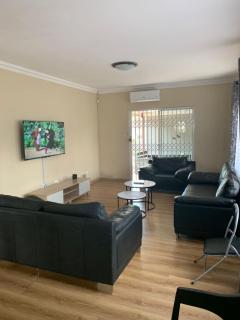 StMabels comfyHome! - Roodepoort - 0