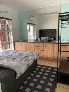 StMabels comfyHome! - Roodepoort - 5