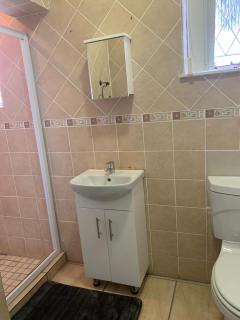 StMabels comfyHome! - Roodepoort - 6