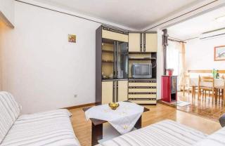 Apartments with parking spaces Barbat, Rab - 22498 - Rab - 1