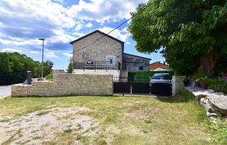 Apartments with swimming pools Vilanija, Umag - 22647 - 2