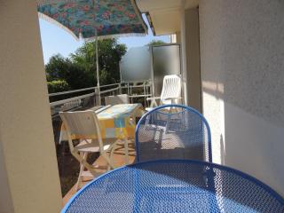 Royan : T2 cosy avec terrasse, proche plage et commerces, parking privé - FR-1-71-63 - Royan - 3