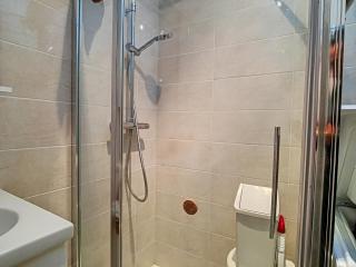 Appartement Climatisé avec Cabine et Parking Privé, à Deux Pas de la Plage, WiFi Inclus - FR-1-715-7 - Mauguio - 2