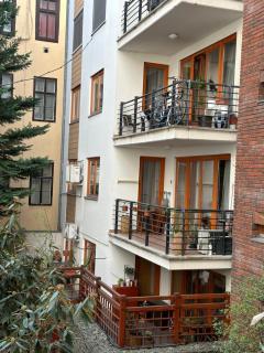 Downtown peace apartment (BALCONY,AC,PARKING) - Budapest - 5
