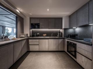 Appartement de Luxe à Courchevel: 5 Chambres, Terrasse et Service de Conciergerie - FR-1-613A-37 - 8